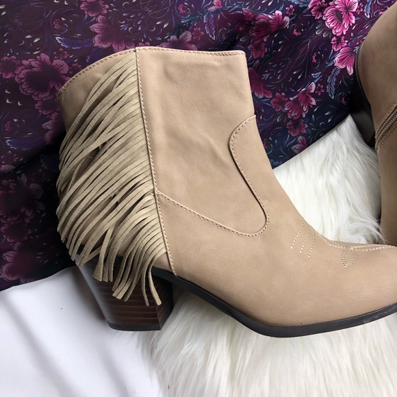 Fringe Side Watson Booties - Picture 5 of 6